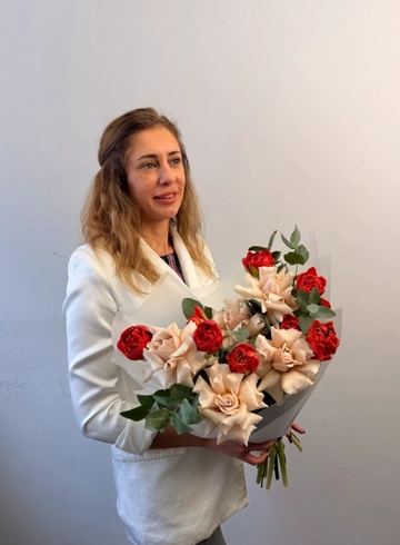 Букет &laquo;Весенний закат&raquo; от интернет-магазина цветов в 