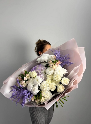 Букет сборный &laquo;Виола&raquo; от интернет-магазина цветов в 