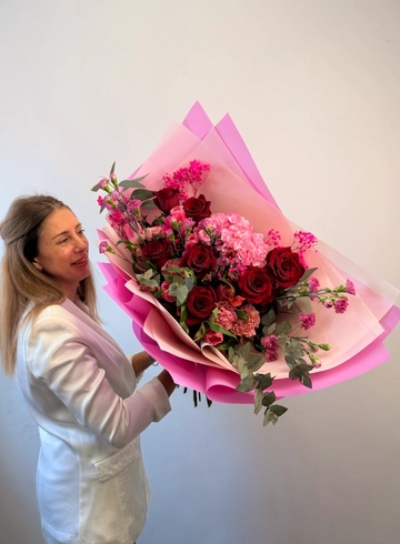 Букет сборный  &laquo;Минуты счастья&raquo; от интернет-магазина цветов в 