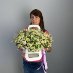Корзина цветов "Роскошь" от интернет-магазина «Лили»в Саратове
